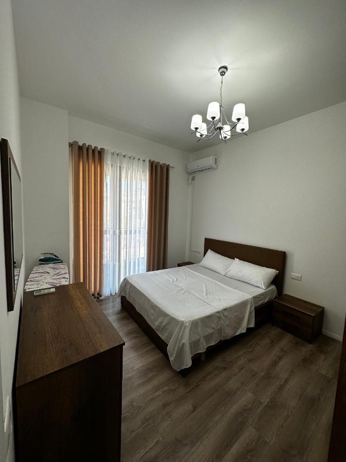 Myhouse At 21 Dhjetori Apartment